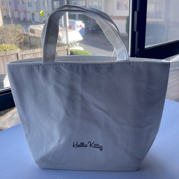 Miniso Sanrio Hello Kitty Trapezoid lunch bag - Picture 8 of 8